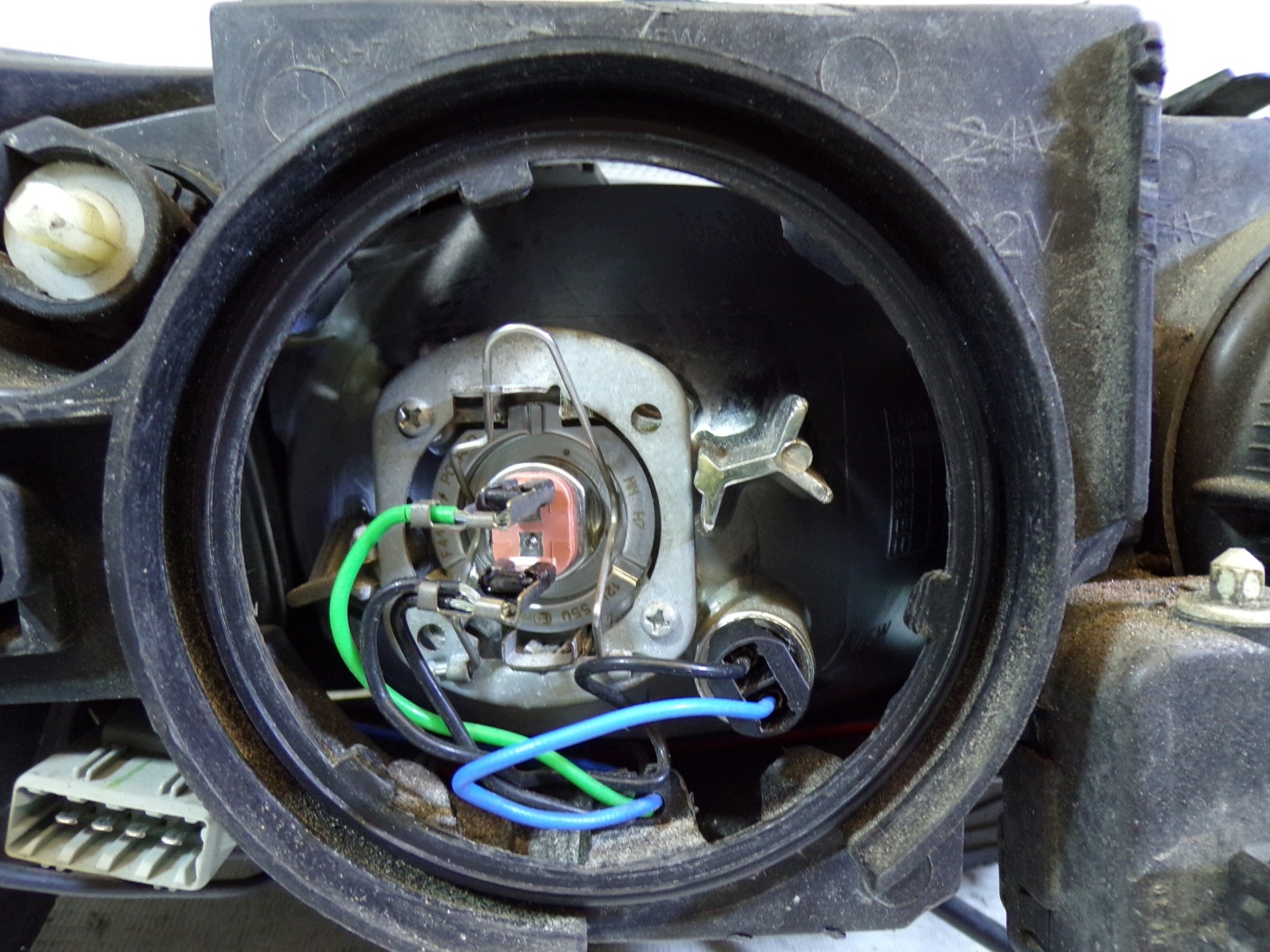light front front left VOLVO V70 2 II (K)