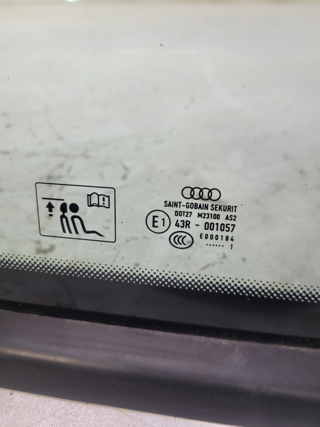 window bodywork AUDI A1 8X3 3-door right rear part 2011R original !!!