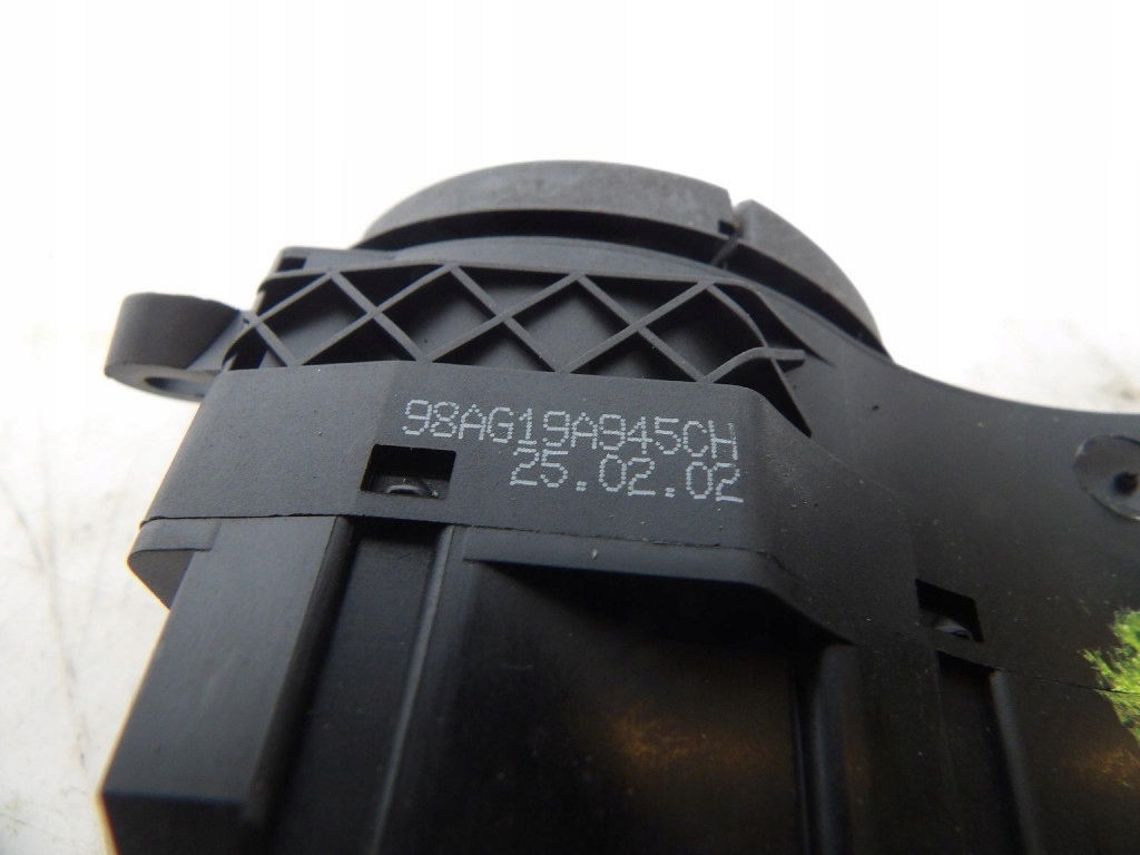 FORD FOCUS MK1 Commandes 98AG19A945CH