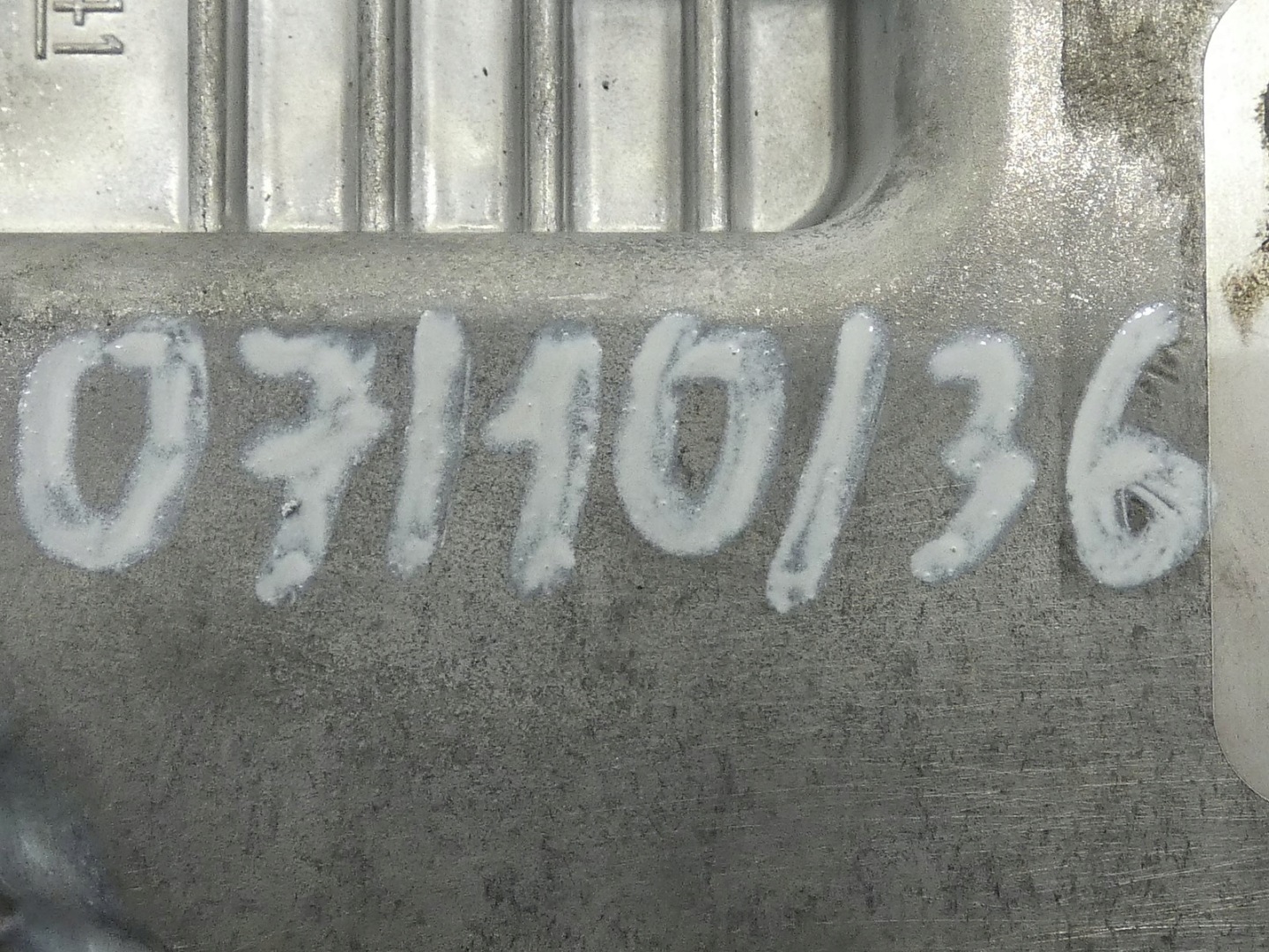 control unit computer of the engine AUDI A4 B8 A5 8T LIFT 2.0 TDI CGL 03L906018JG