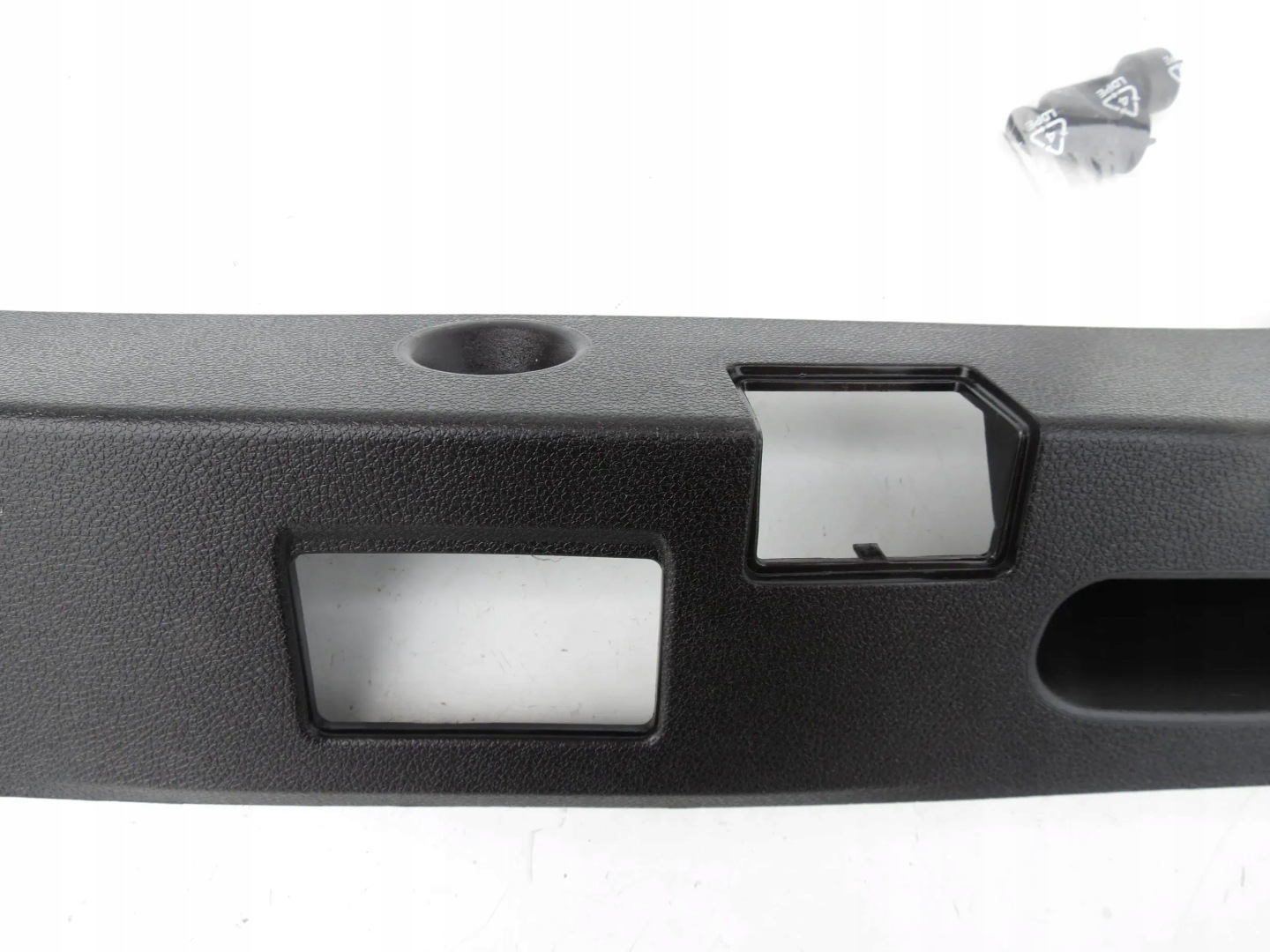 moulding cap bonnet boot A2187500293 MERCEDES CLS W218