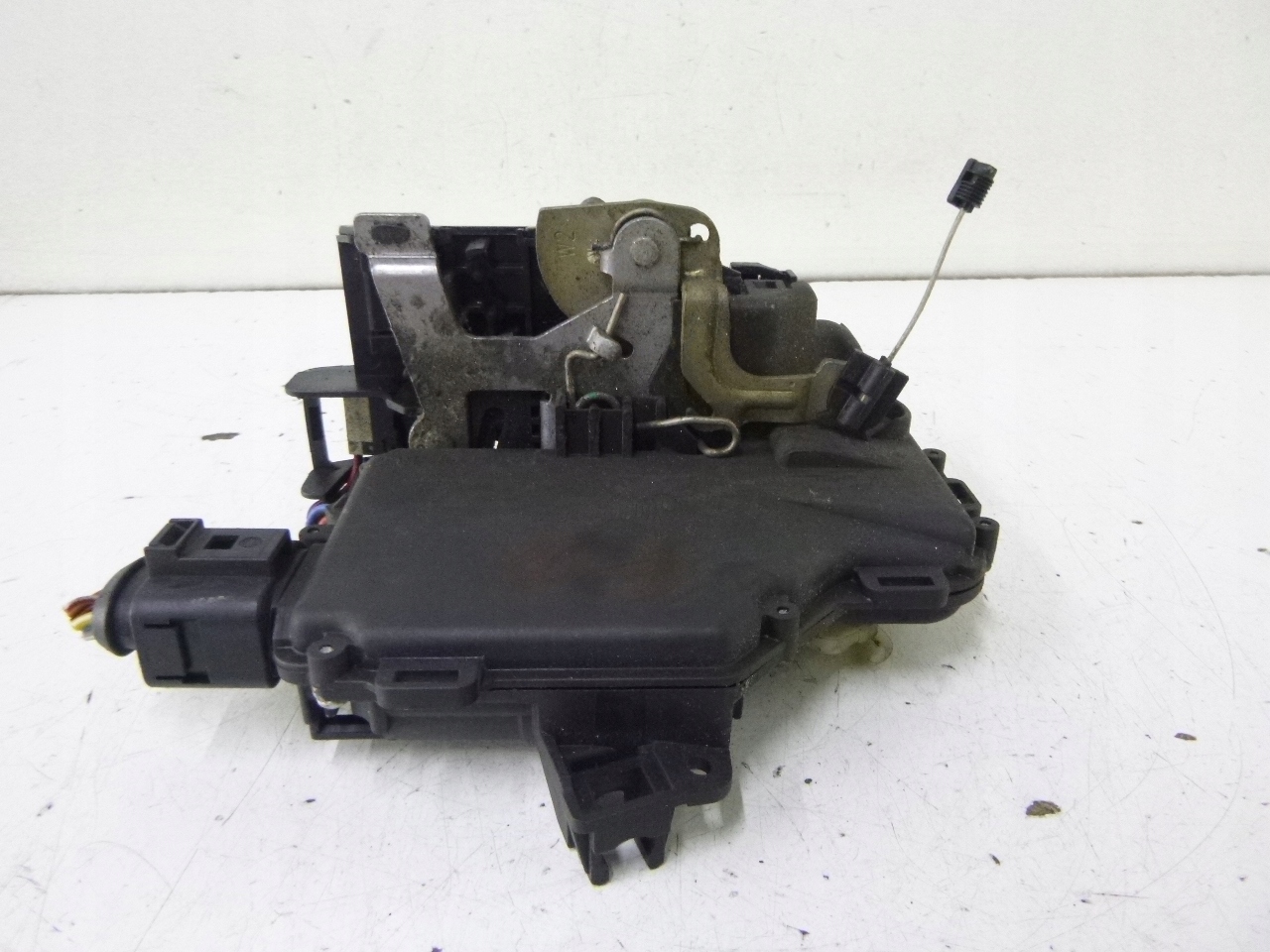 lock door front right Skoda Octavia 2000r.