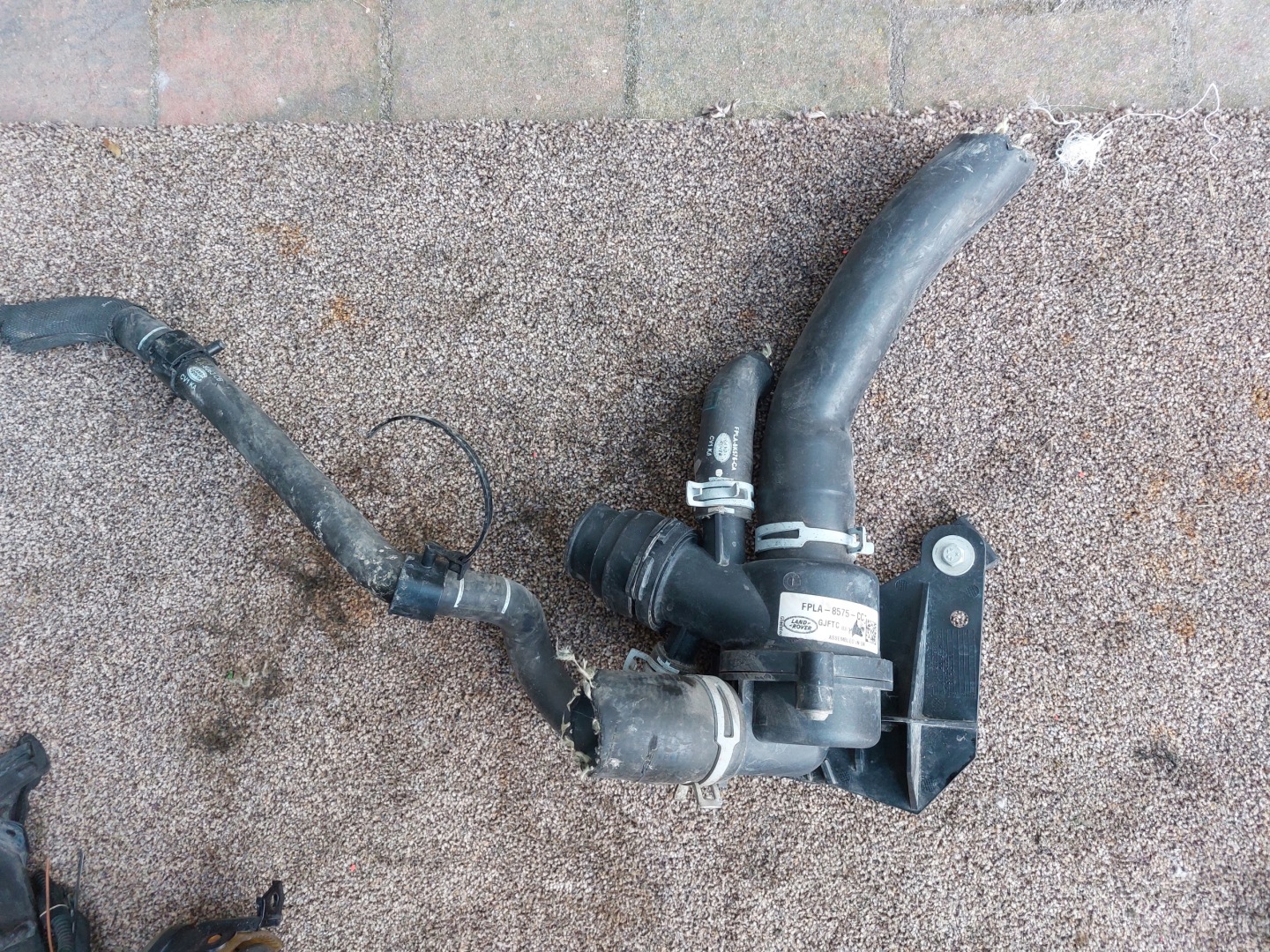 water pump RANGE ROVER SPORT L494 3.0 D 15r