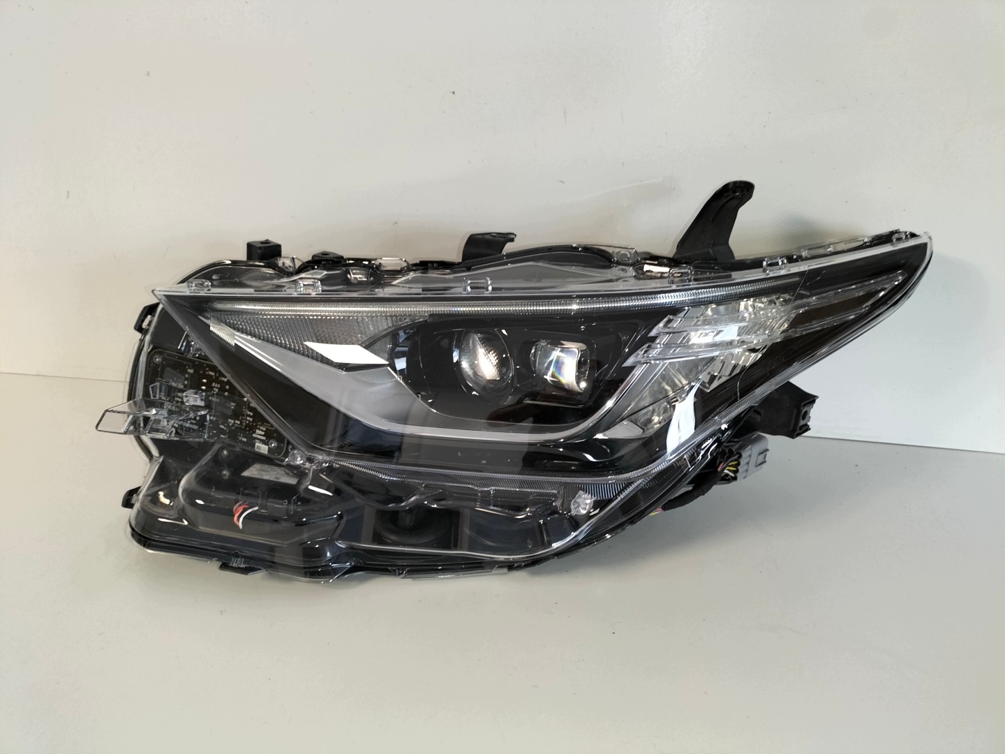 light front reflektor left TOYOTA AURIS II LIFT 15- FULL LED