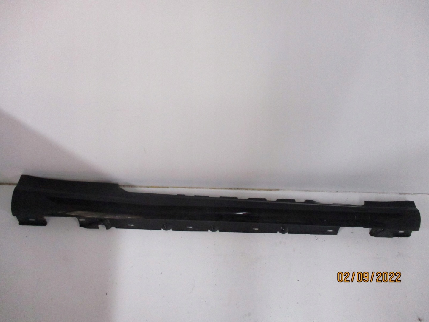 Naklada threshold Mercedes E COUPE AMG A2076901840