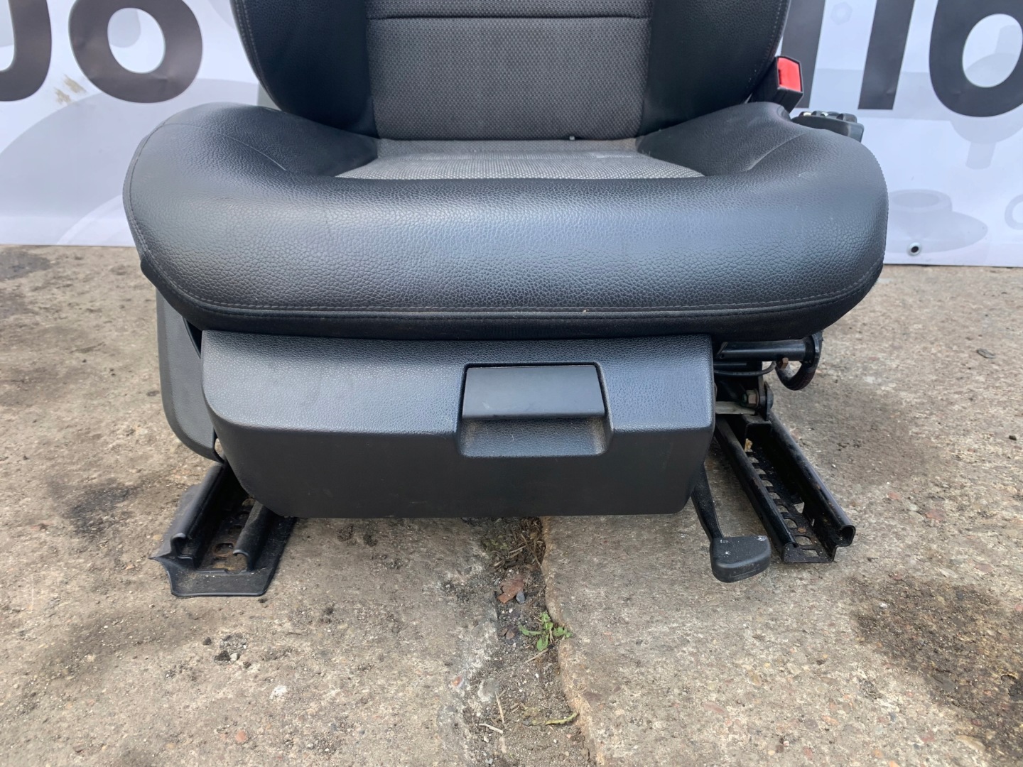MERCEDES E-KLASA W212 Sitz rechts PASAZER
