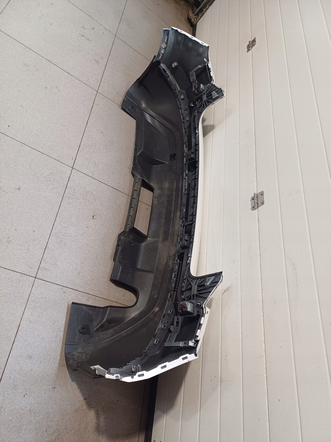 bumper rear part rear AUDI Q2 81A807385 6 X PDC