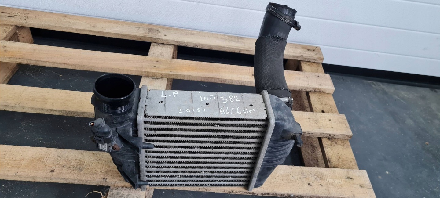 A6 C6 LIFT Kühler INTERCOOLER luft links 2.0 TDI 4F0145805AC
