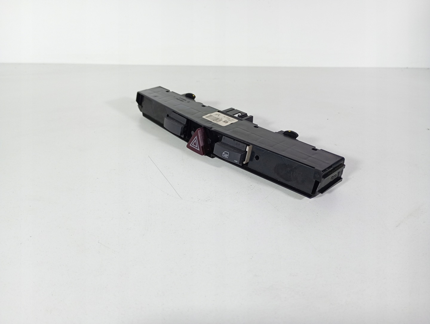 Opel Astra H 04-14 switch light switch of warning lights OE 13100105