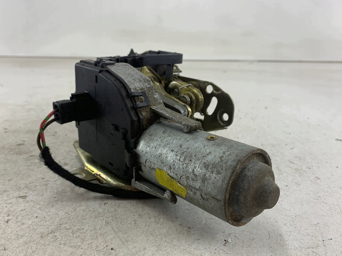 MERCEDES W210 KOMBI lock bonnet boot A2107400536