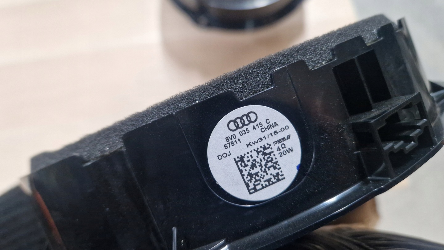 speaker 8V0035415C AUDI A3 Q3 original as new