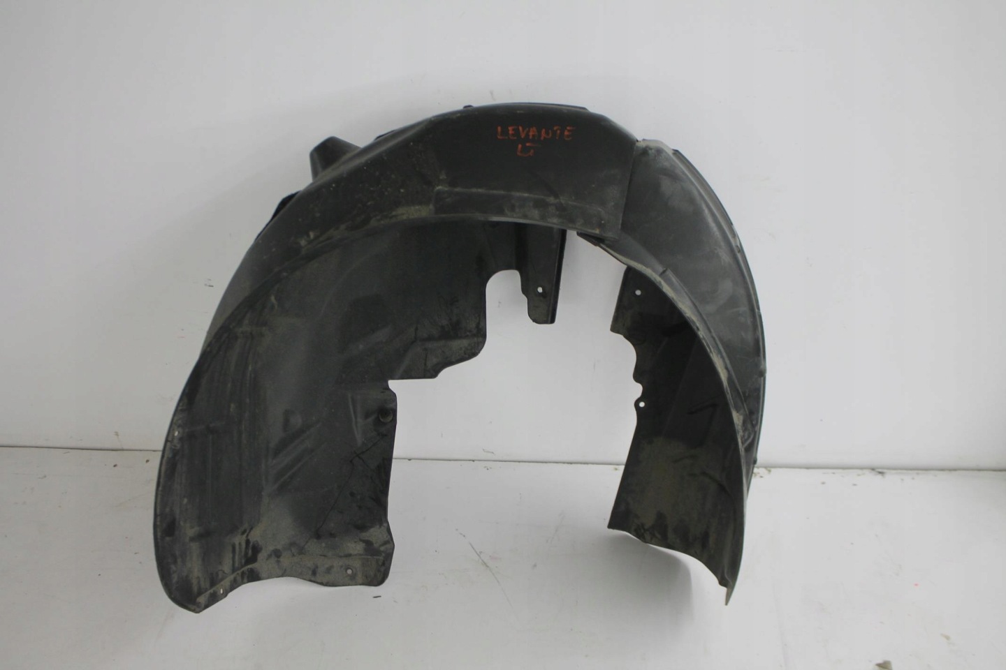 mudguard left rear part rear. MASERATI LEVANTE 15