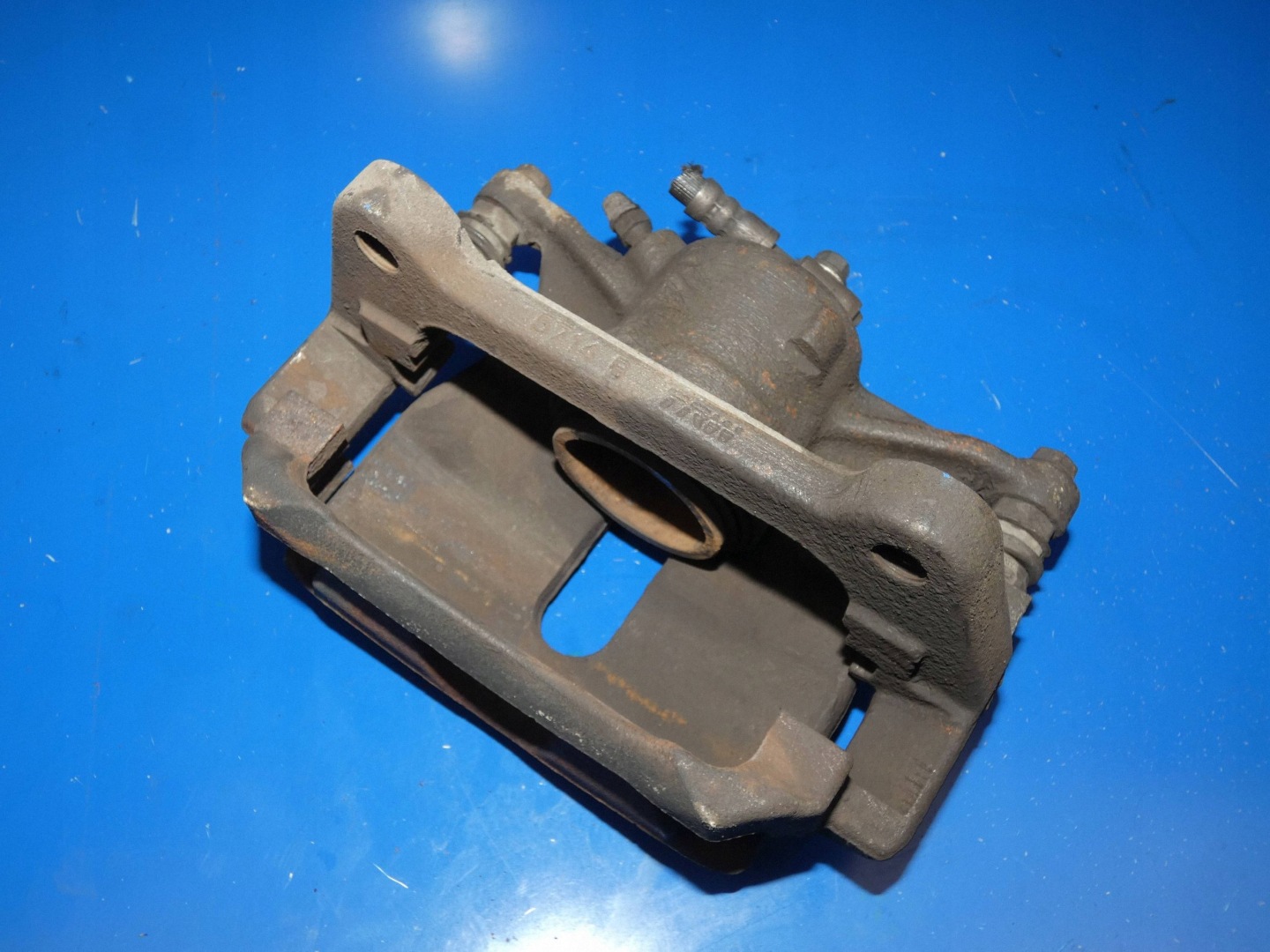 SKODA SUPERB III 3V caliper brake left front front
