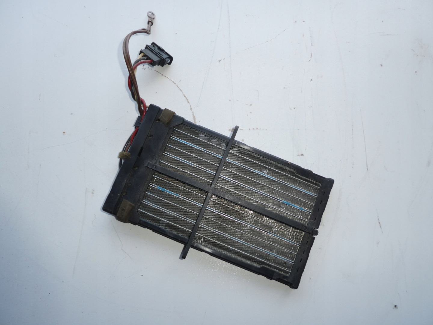 AUDI A4 B8 A5 heater electrical 8K0819011