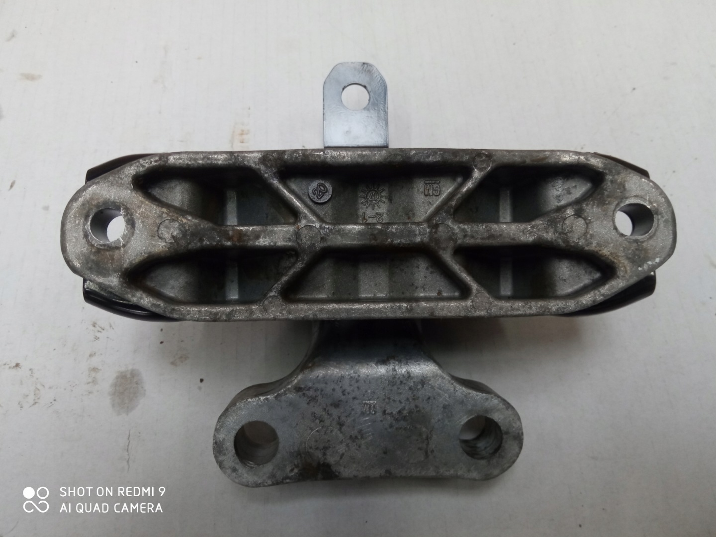 OPEL KARL airbag engine mount