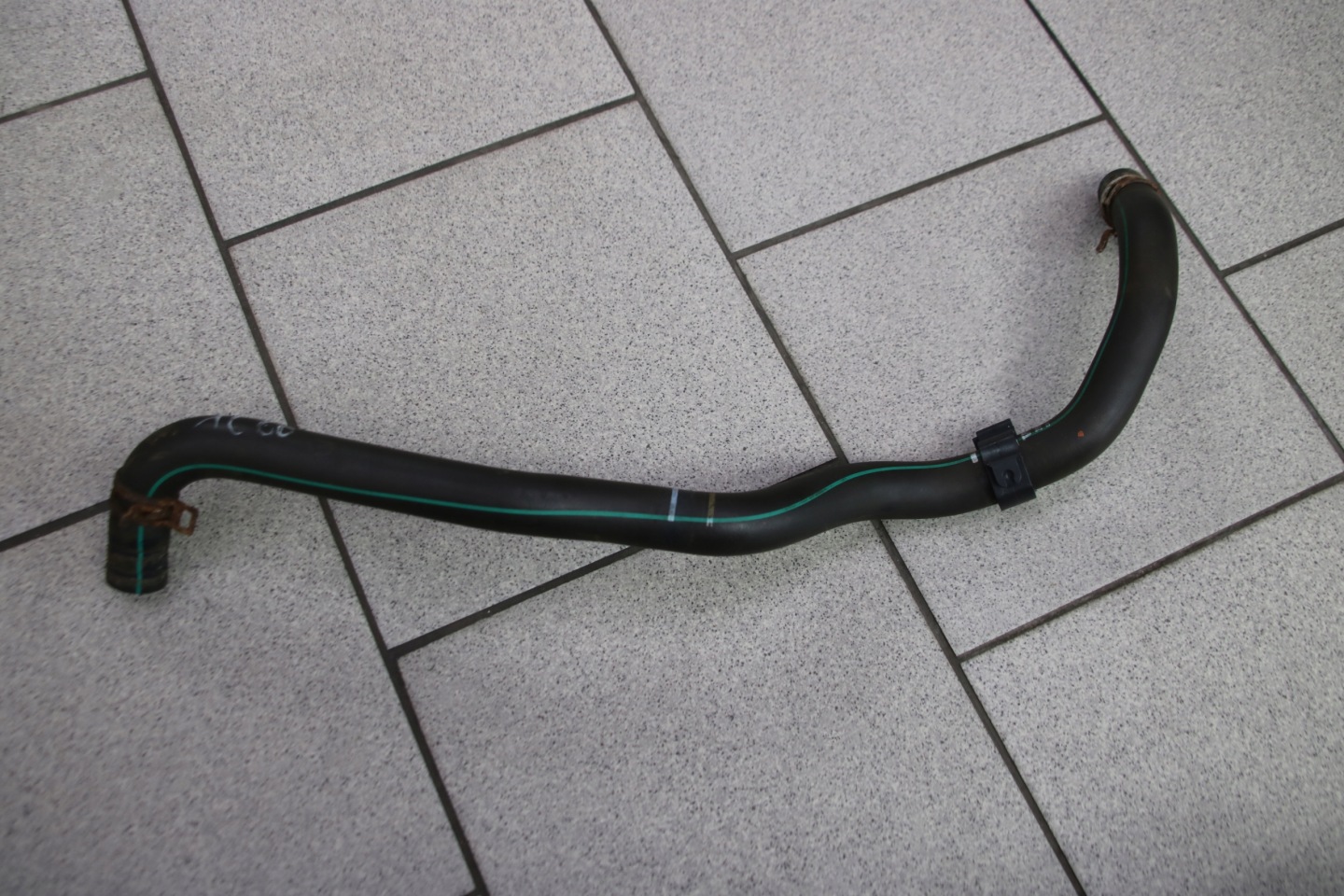VOLVO S60 V60 XC60 cijev crijevo prijenos vode 30668628