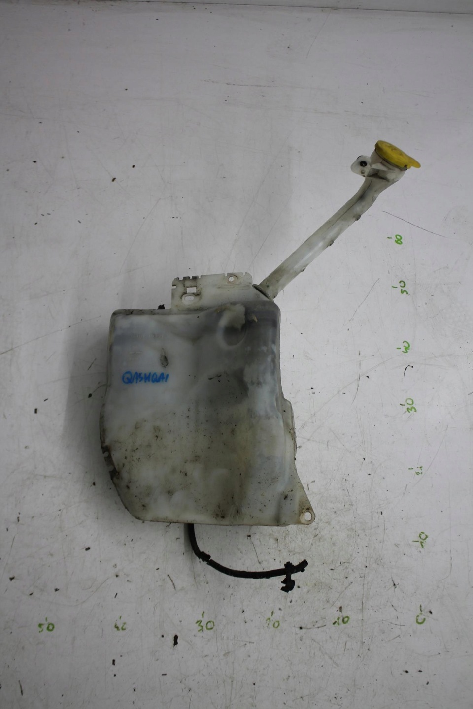 washer fluid tank XENON QASHQAI J10 06-13