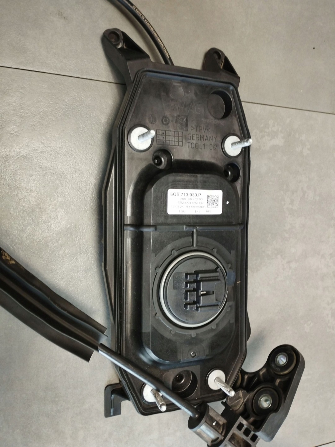 Cupra Formentor kulysa převodovky převodů 5QS713033P