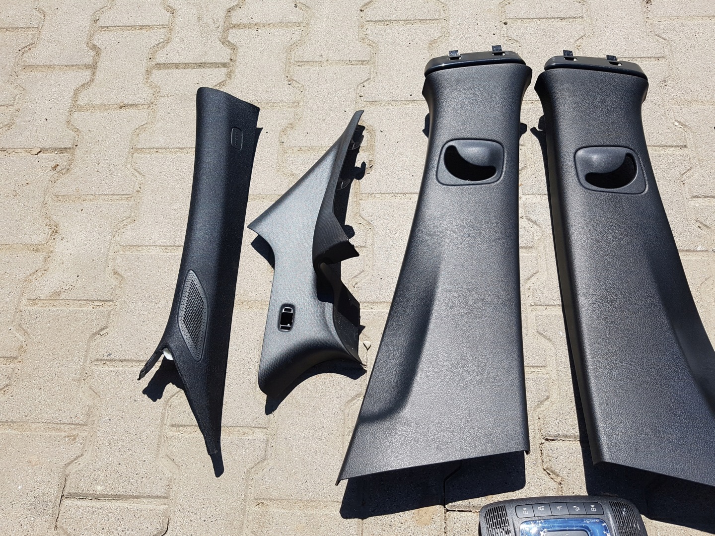 MERCEDES W177 Berline Montage Interne plastikow AMG