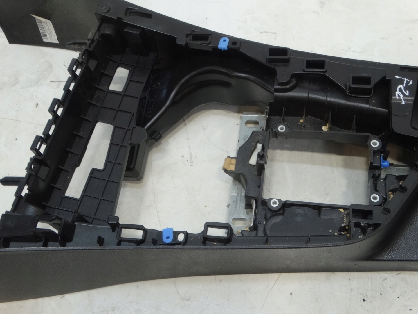 TUNEL central armrest BMW F20 2013R. 9230145-18