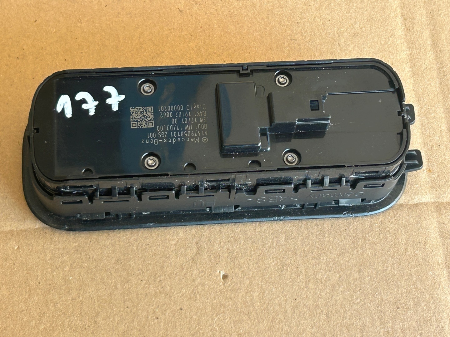 MERCEDES W177 commandes vitre A1777203302