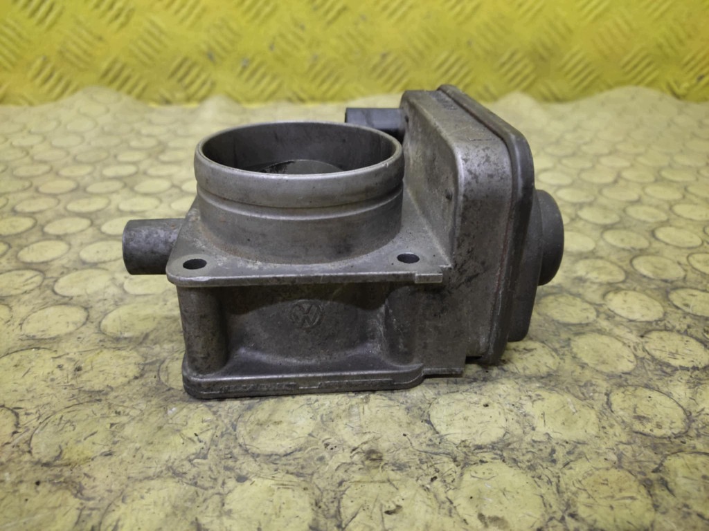 VW GOLF IV 1.9 SDI Valvola a farfalla 038128063C