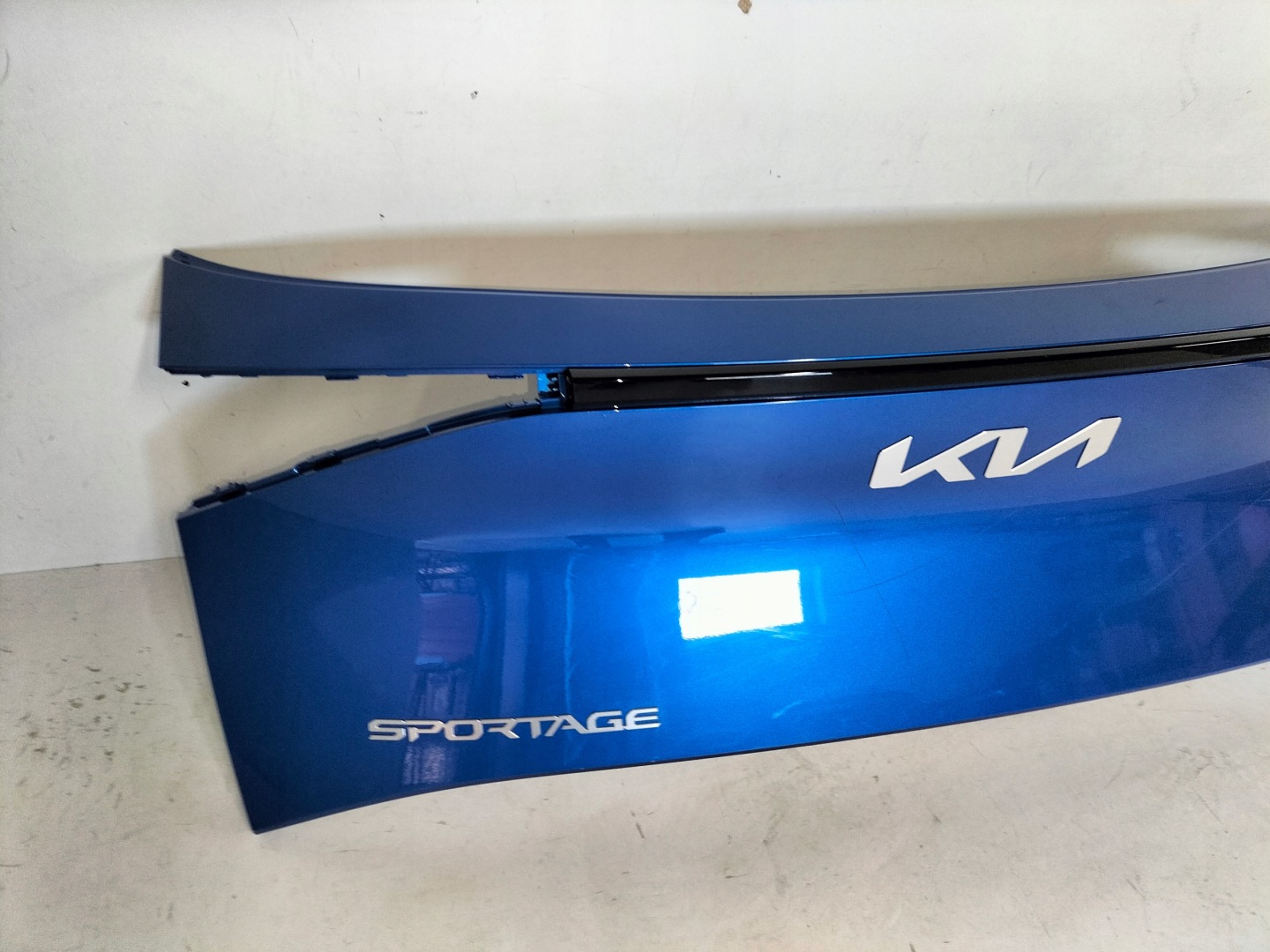 cap cap bonnet rear part KIA SPORTAGE 5 V 21