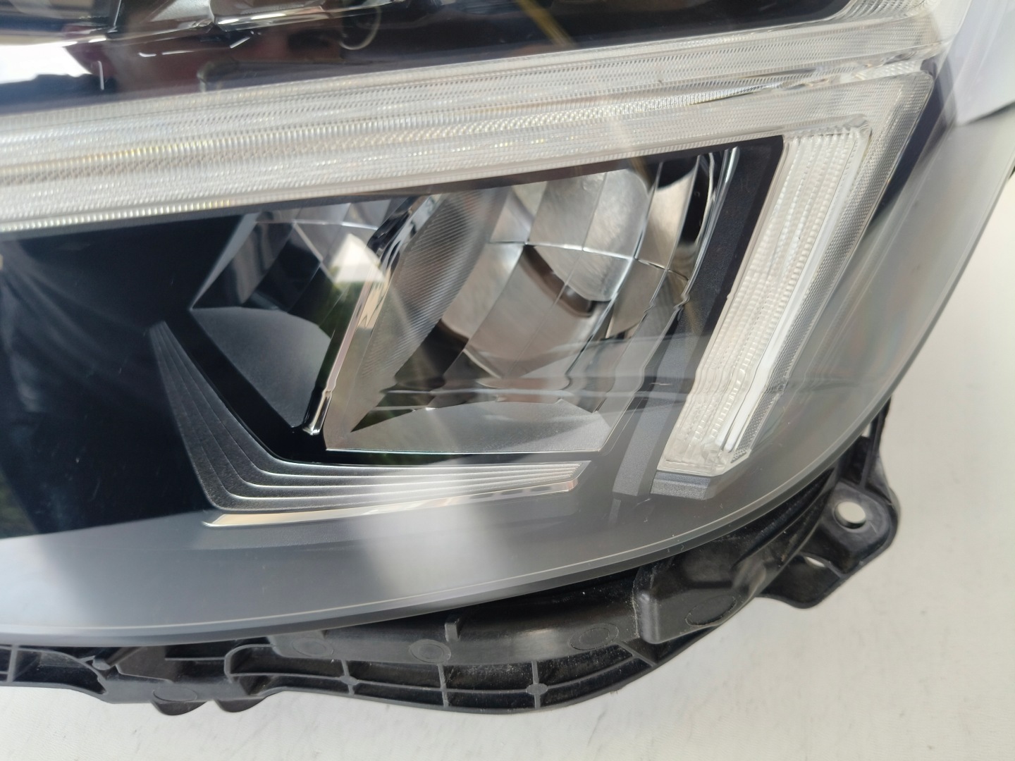 light left REFLEKTOR VOLVO XC40 C40 22- LIFT FULL LED