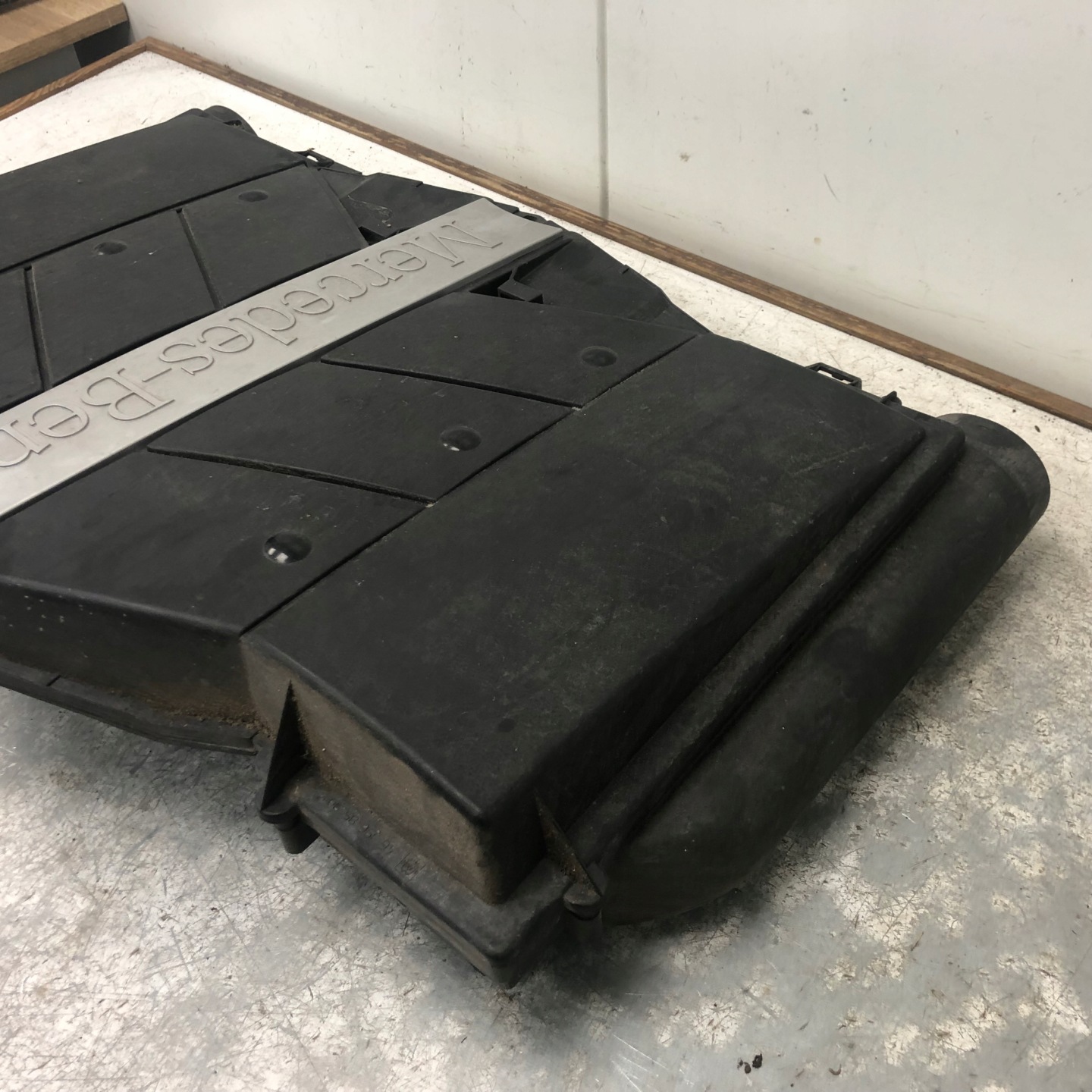 Abdeckung Blende Abdeckung DES MOTORS MERCEDES A1120940004