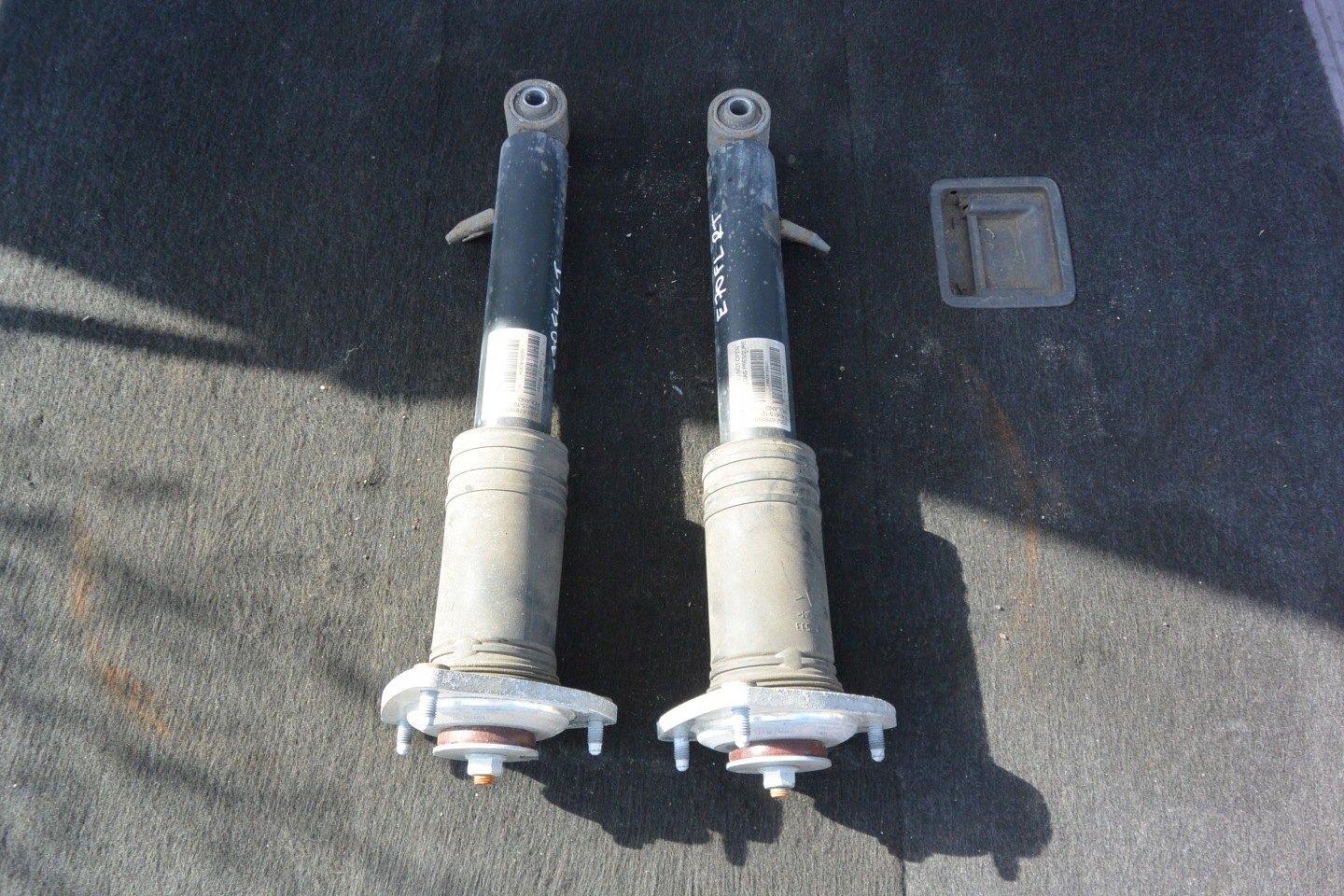 STOSSDÄMPFER HECK LINKS RECHTS BMW X5 X6 E70 E71 KPL