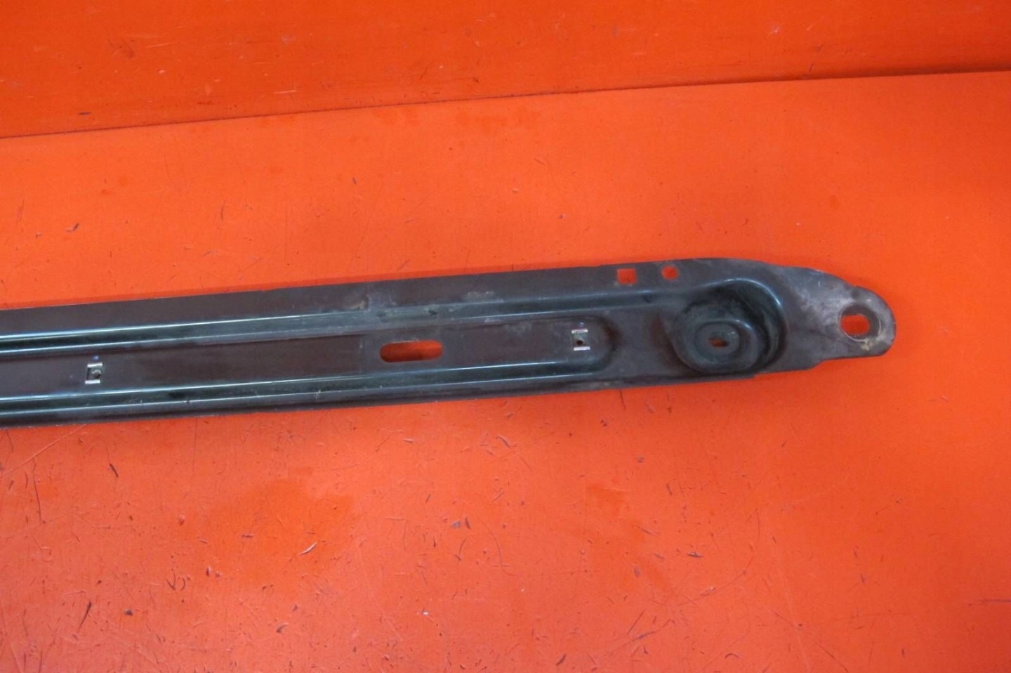 CITROEN DS5 sider pillar below radiator