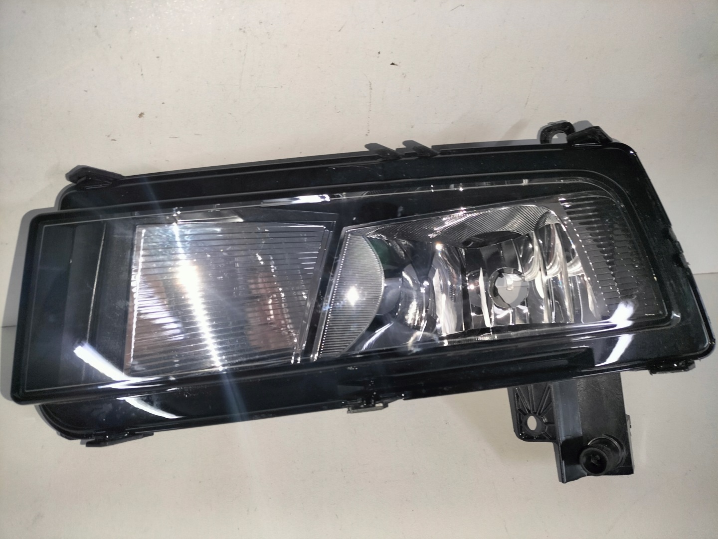 fog light light left VW TOURAN III 15