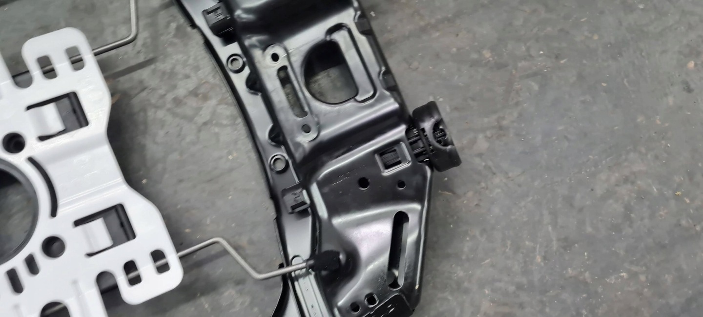 A4 B9 8W support OPARCJE seat right front 8W0881046AT A5 8W