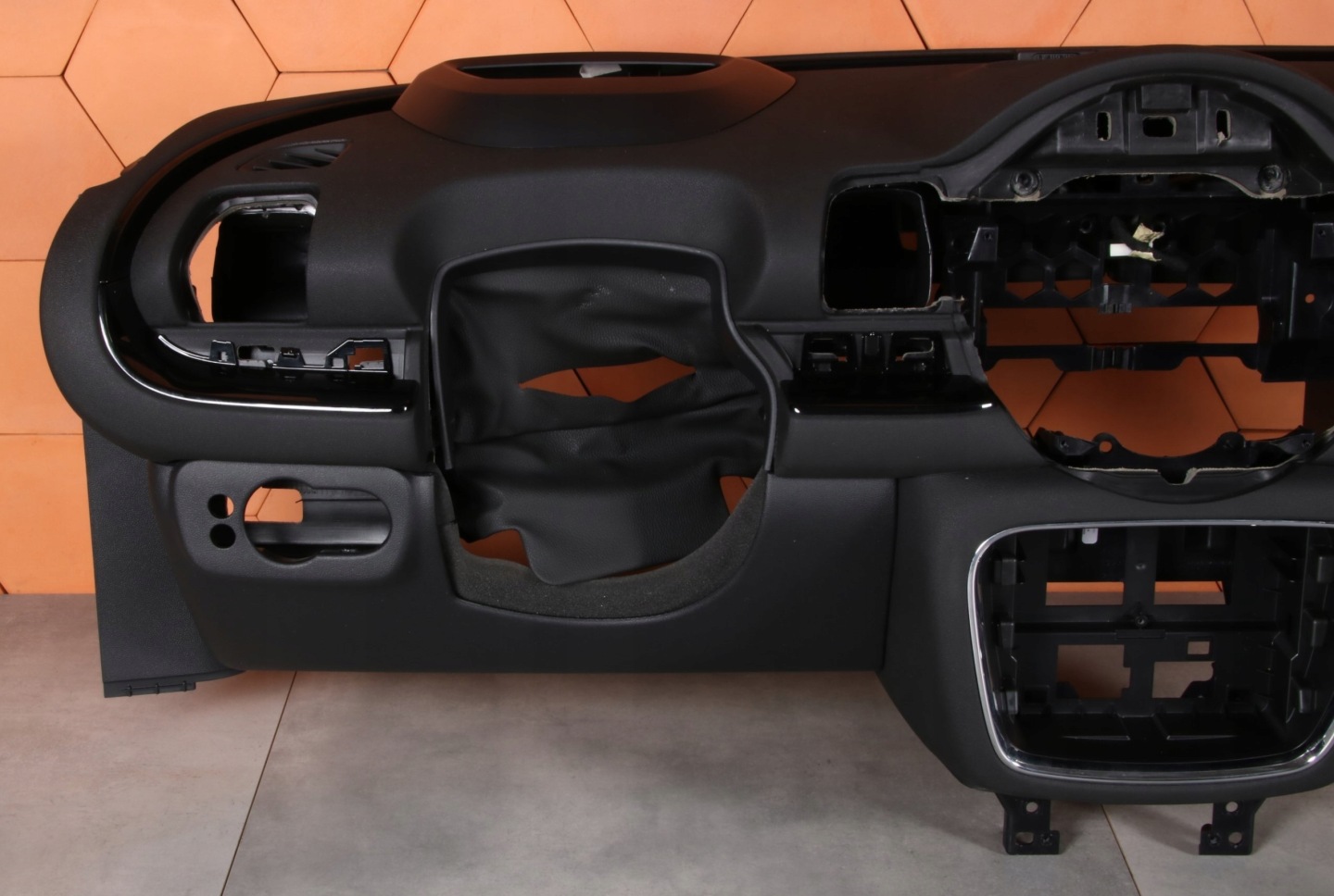 MINI CLUBMAN F54 originál dashboard instrument panel console black HEAD UP 39 km!
