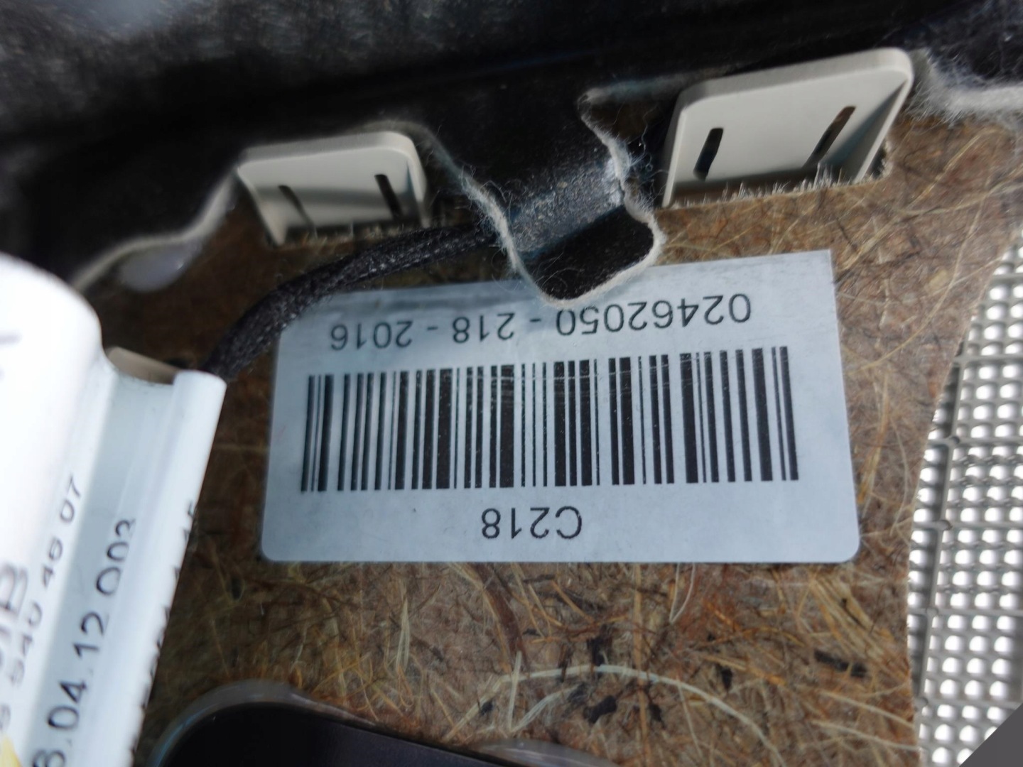 MERCEDES CLS C218 X218 upholstery side left rear part