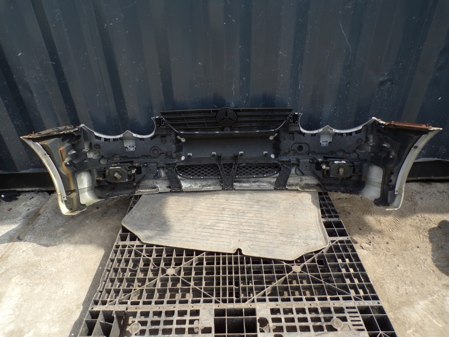 front bumper front MERCEDES W203 COUPE (R1)