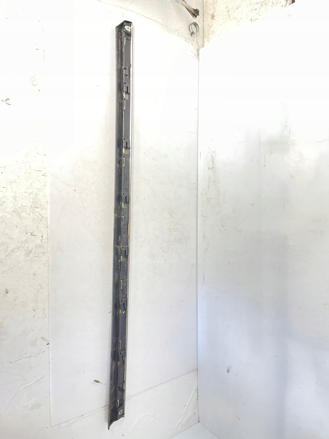 VW PASSAT B8 LIFT 20R moulding lower door right front CHROM LB7R