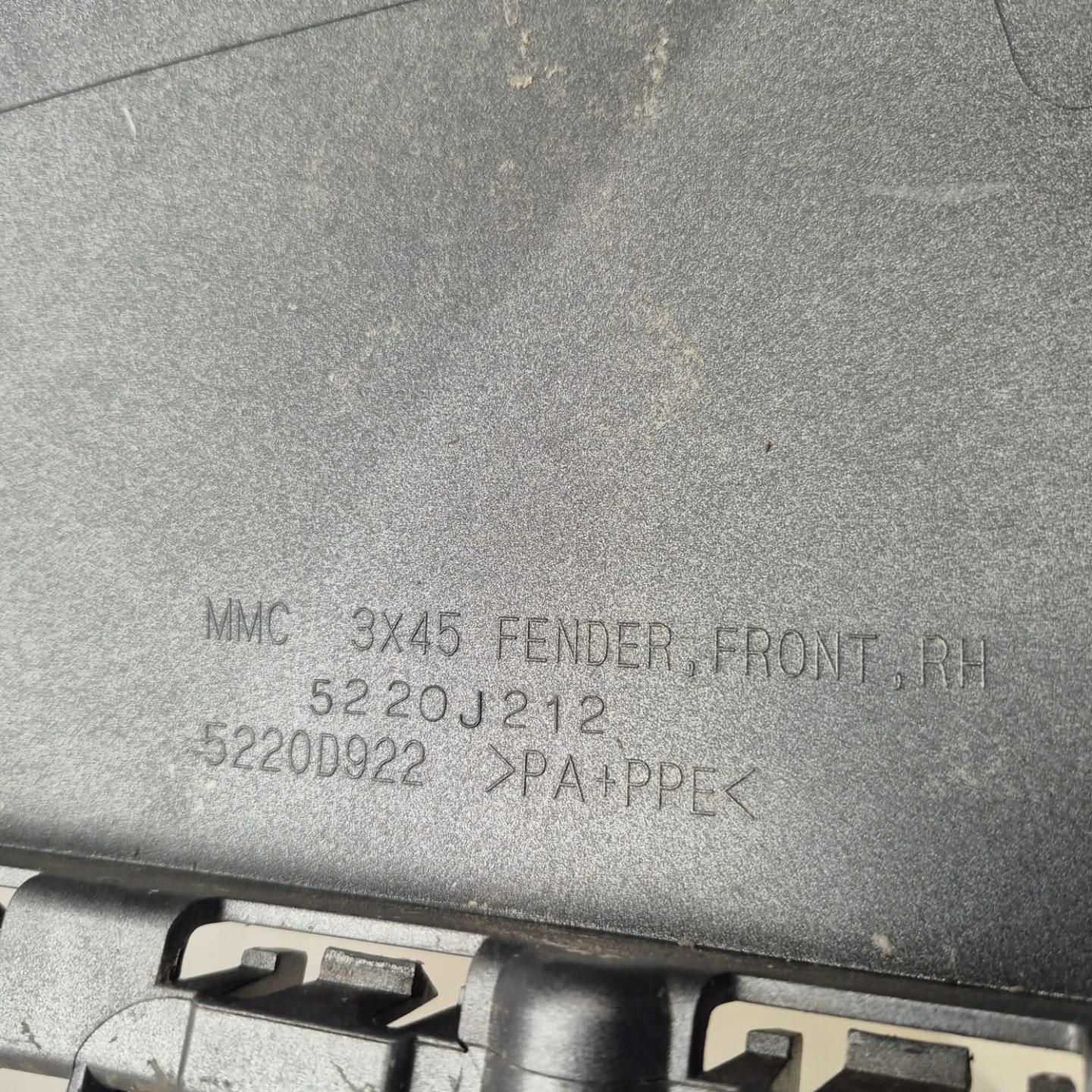 MITSUBISHI ASX and 1 10-19 fender front front right