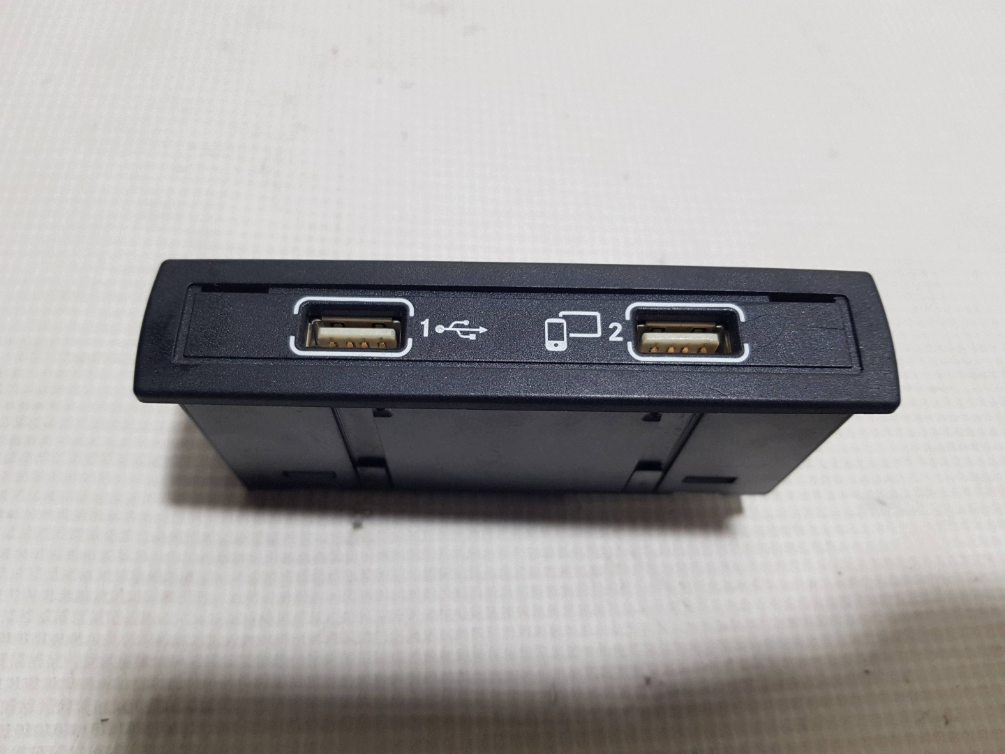 adapter connector USB Mercedes SLC R172 W172 1728202000