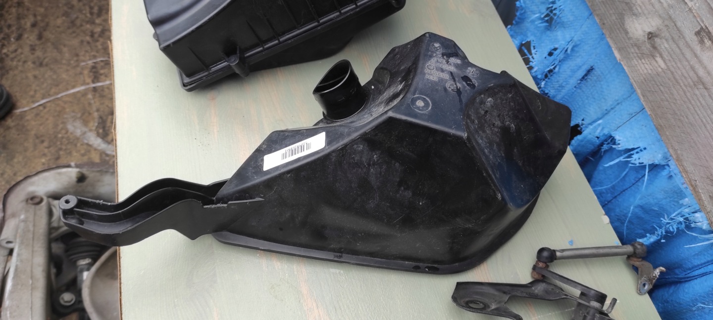 REZONATOR LUFT BMW 5 G30 G31 G32 2.0D 8591849