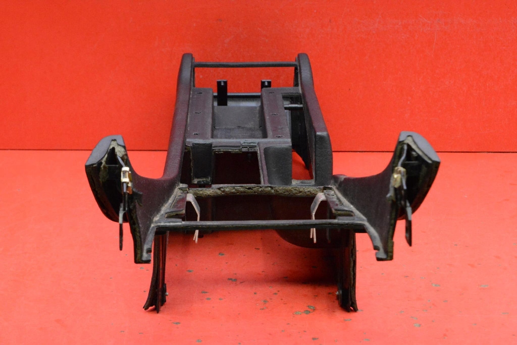 TUNEL mitte EU 4D1863241 AUDI A8 D2 94-99