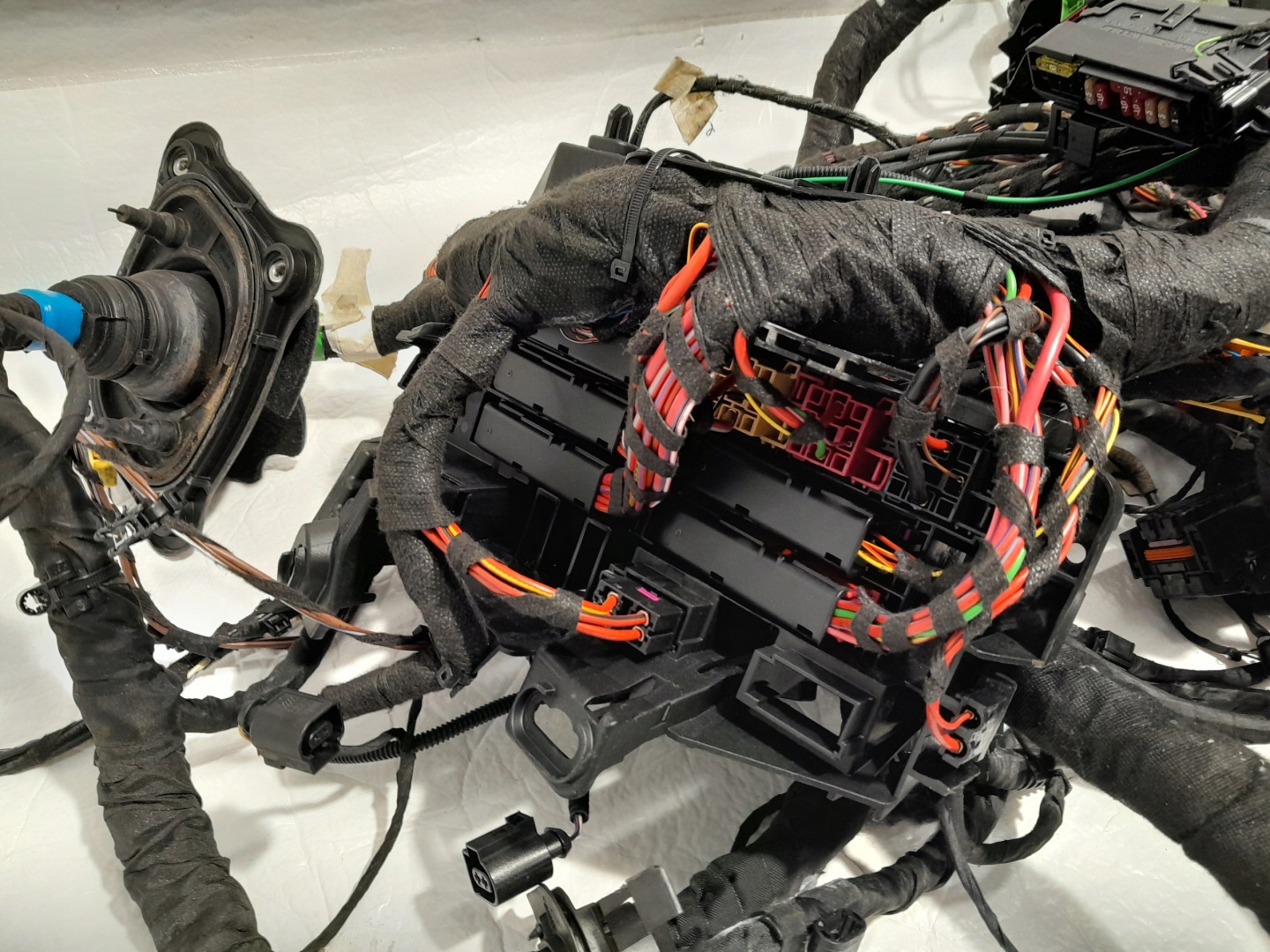 AUDI A4 B9 LIFT bundle wiring 2.0TFSI USA QUATTRO DPAA