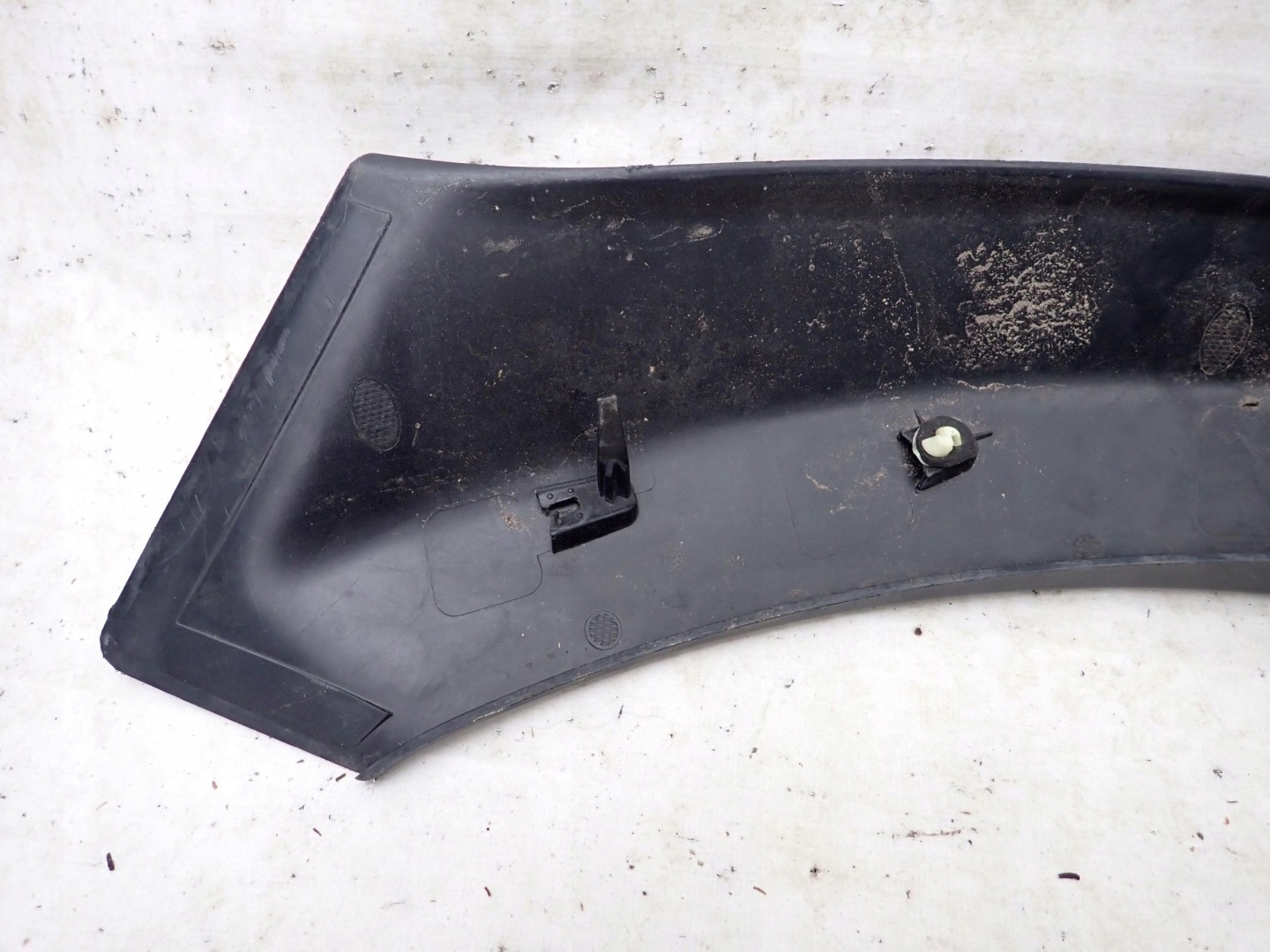 RANGE ROVER VELAR 17-> moulding cap left rear part