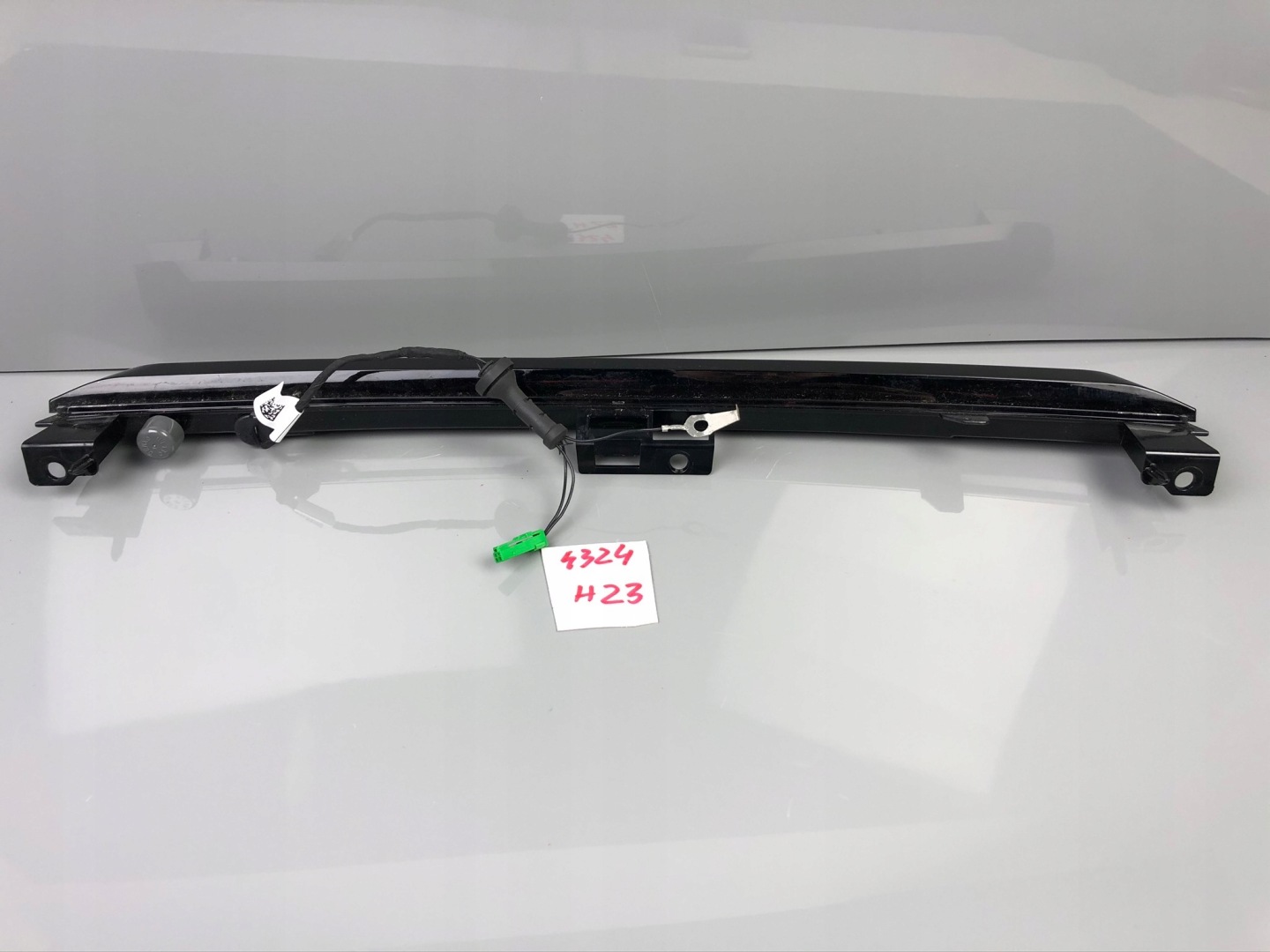 TRZECIE light STOP VOLVO V60 II 31468198