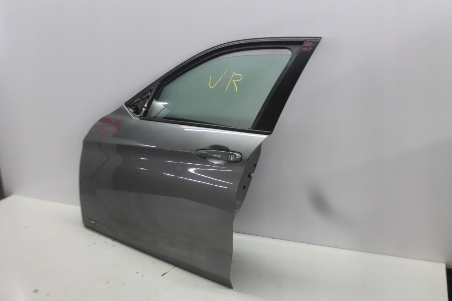 door left front left front BMW X1 E84 of wheels. A52 09-15