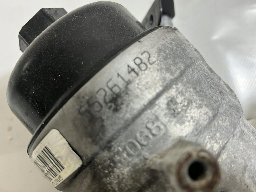 Gehäuse Ölfiltergehäuse OPEL CORSA E 18R 1.3 CDTI 55261482