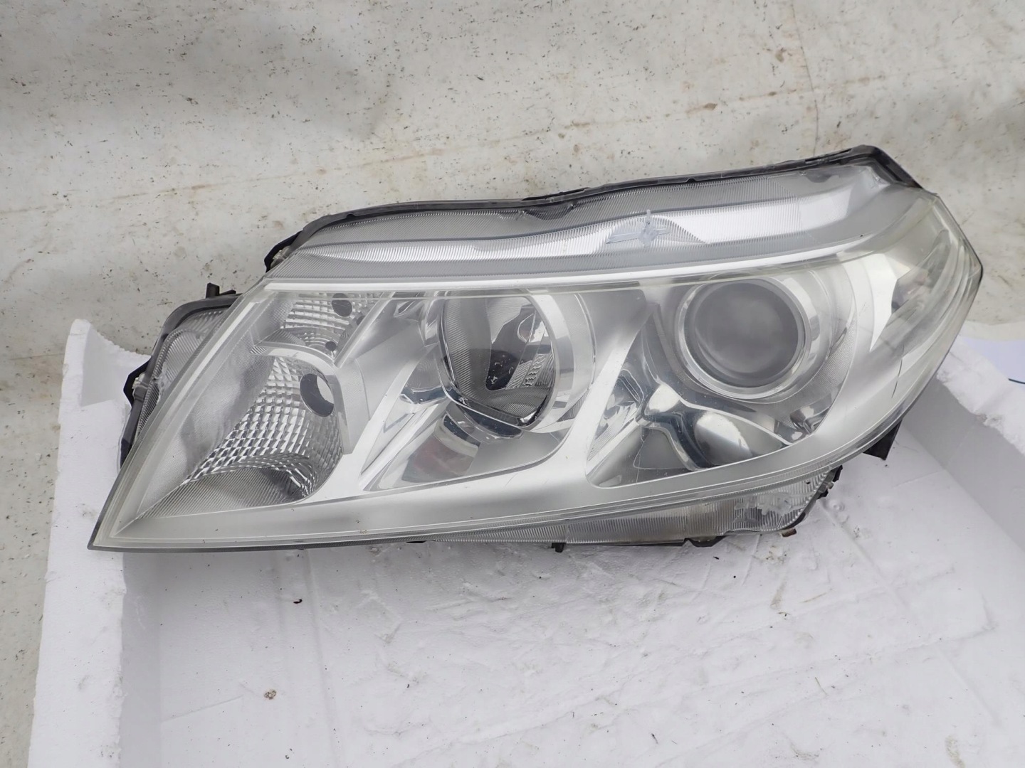 SUZUKI VITARA II 2 15-> light front front left