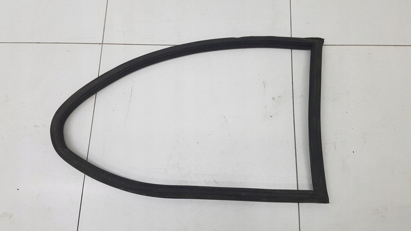 gasket windows UCHYLNEJ right rear part BMW E46