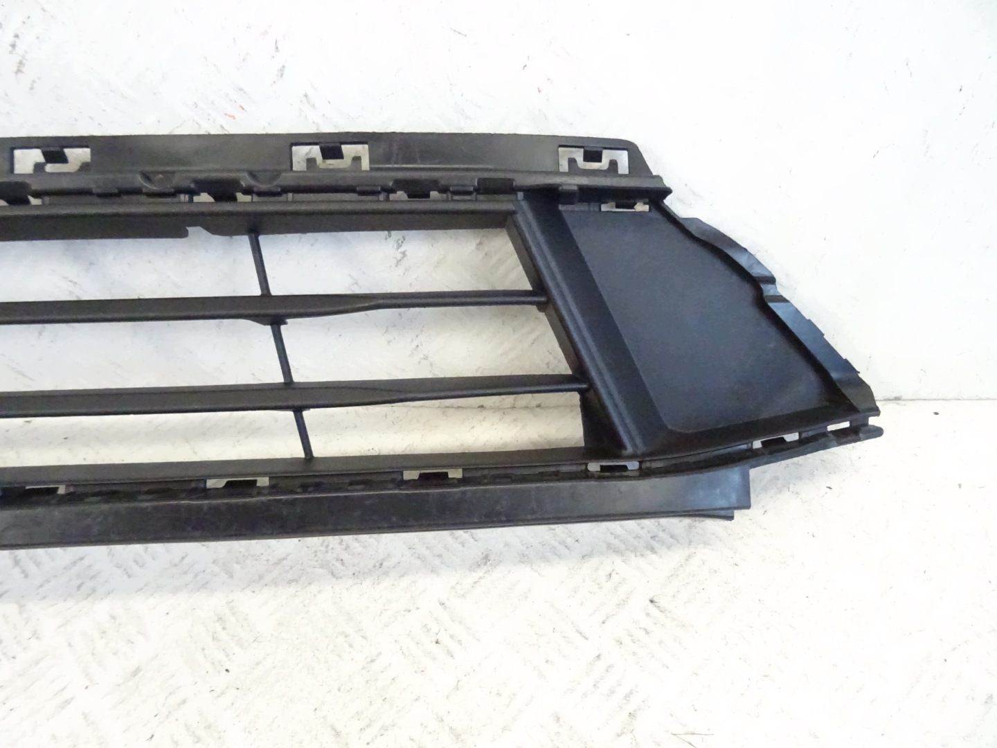 grid of a bumper front BMW 2 F45 7460138