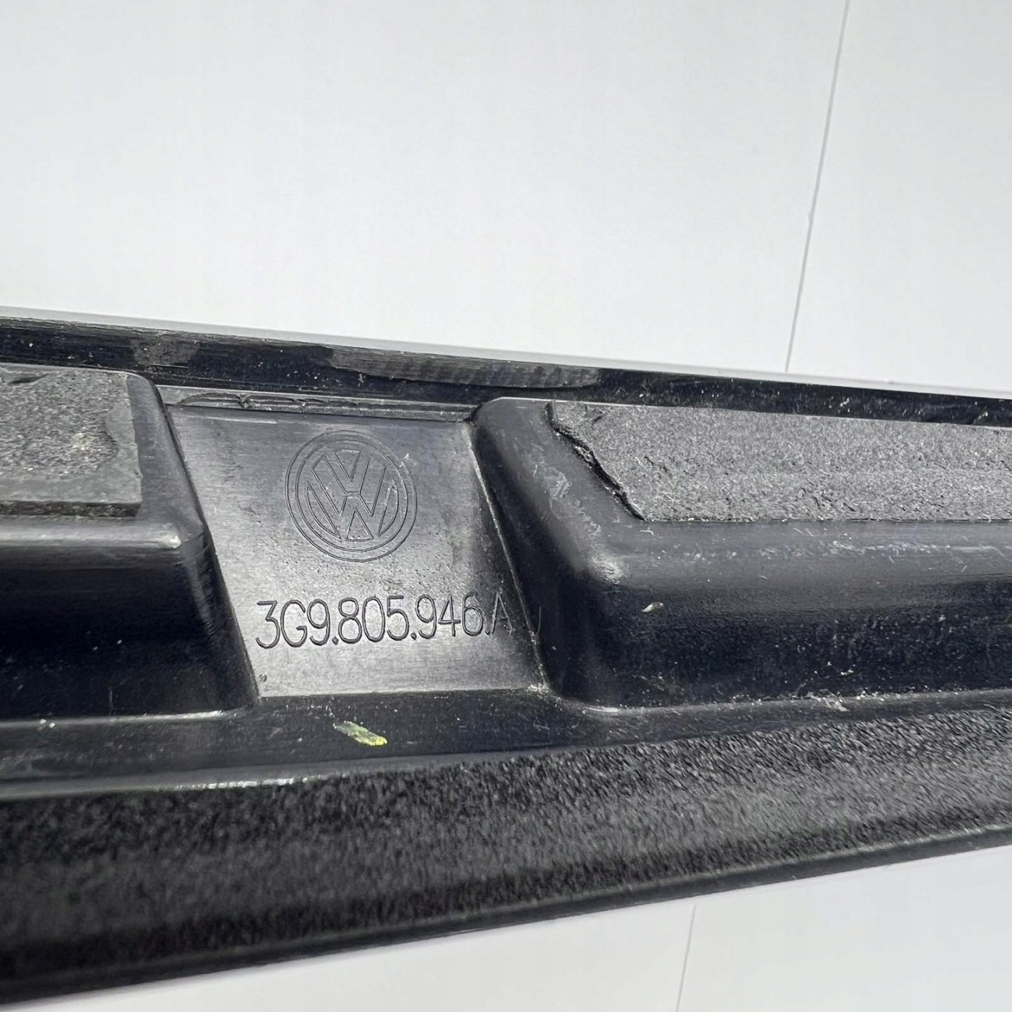 VW PASSAT B8 SPOILER heckklappe rechts 3G9805946A